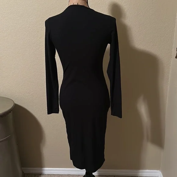 Black Dress - Picture 3 of 5